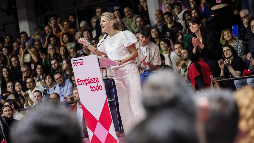 Archivo - La vicepresidenta segunda, Yolanda Díaz, interviene en el acto de Sumar en el polideportivo Antonio Magariños, a 2 de abril de 2023, en Madrid, (España).