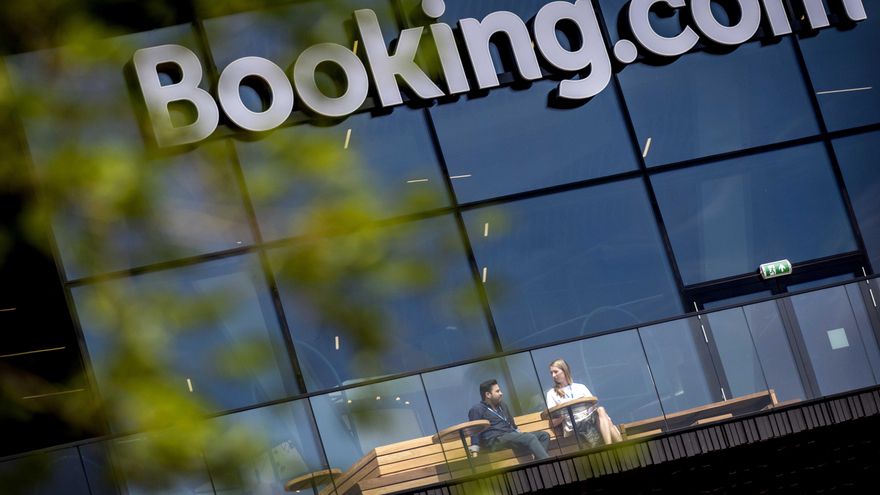 Competencia impone a Booking una multa histórica de 413 millones por abusar de su posición de dominio