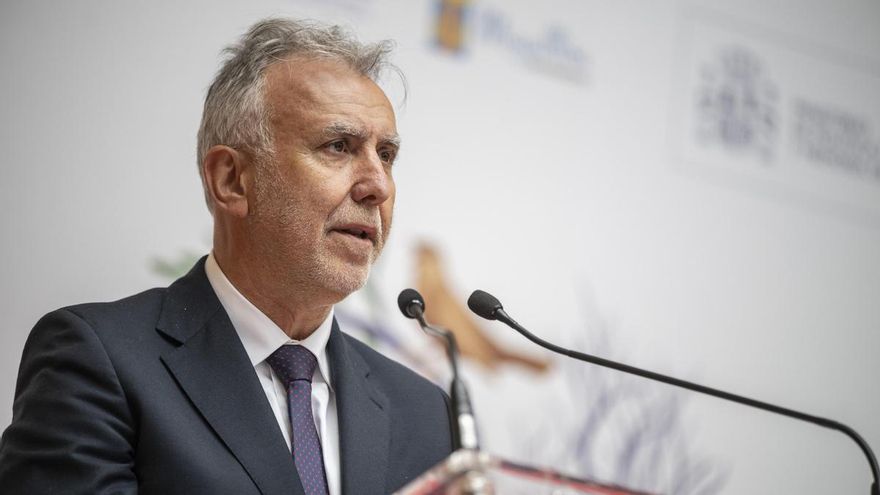 Archivo - El ministro de Política Territorial y Memoria Democrática, Ángel Víctor Torres.