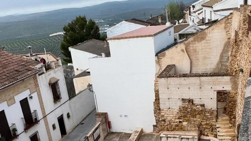 Se derrumba parte de la muralla islámica de Arjona (Jaén)