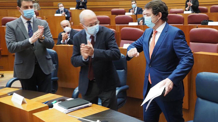 El Gobierno de coalición de Castilla y León: dos posibles mociones de censura y sospechas de traición entre PP y Ciudadanos