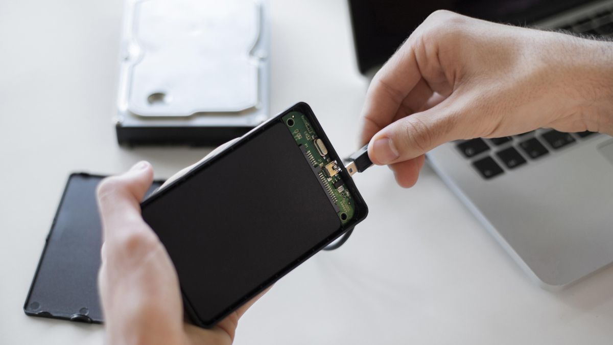 Arreglar en vez de sustituir por uno nuevo: ¿sobre qué dispositivos garantiza la UE el derecho a reparar?