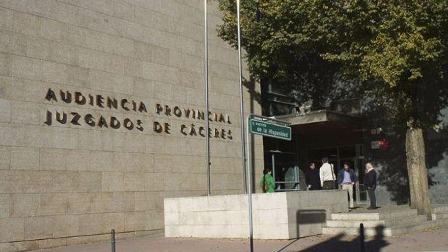 Las víctimas de violencia machista podrán declarar por videoconferencia sin tener que ir a Cáceres