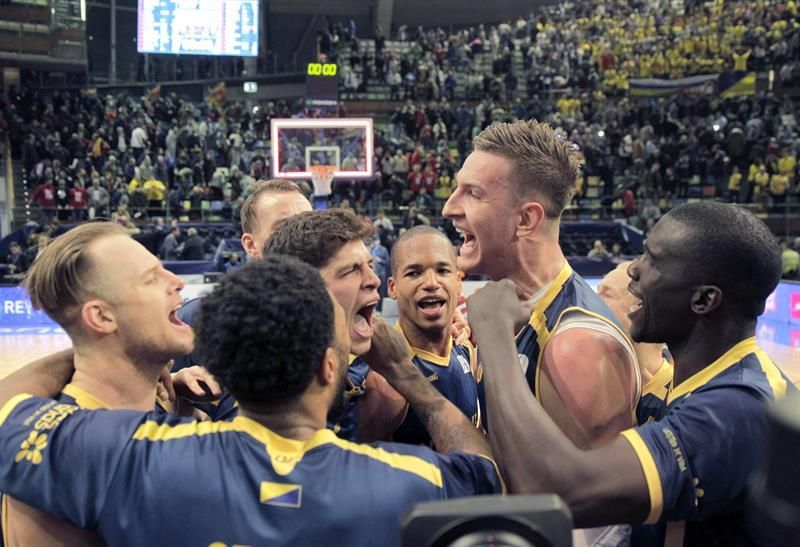 Partido de cuartos de final de la Copa del Rey entre el Valencia Basket y el Herbalife Gran Canaria en La Coruña. Efe.