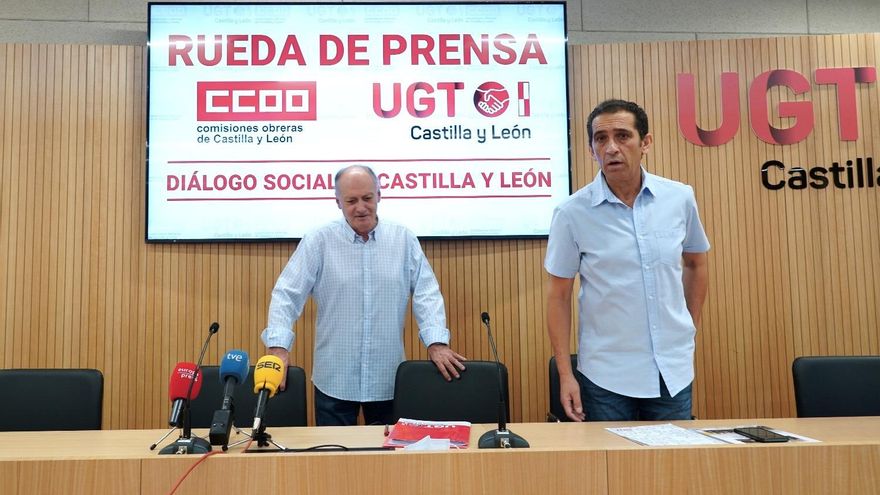 Los secretarios generales de CCOO y UGT en Castilla y León, Vicente Andrés y Faustino Temprano. / Miriam Chacón / ICAL