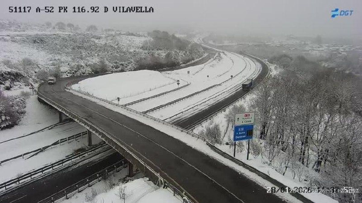 Cortadas al tráfico la autovía A-52 y la carretera N-525 por la nevada en Zamora