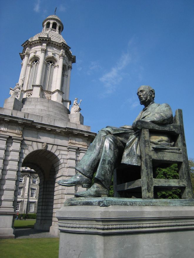 Templete del claustro del Trinity College.