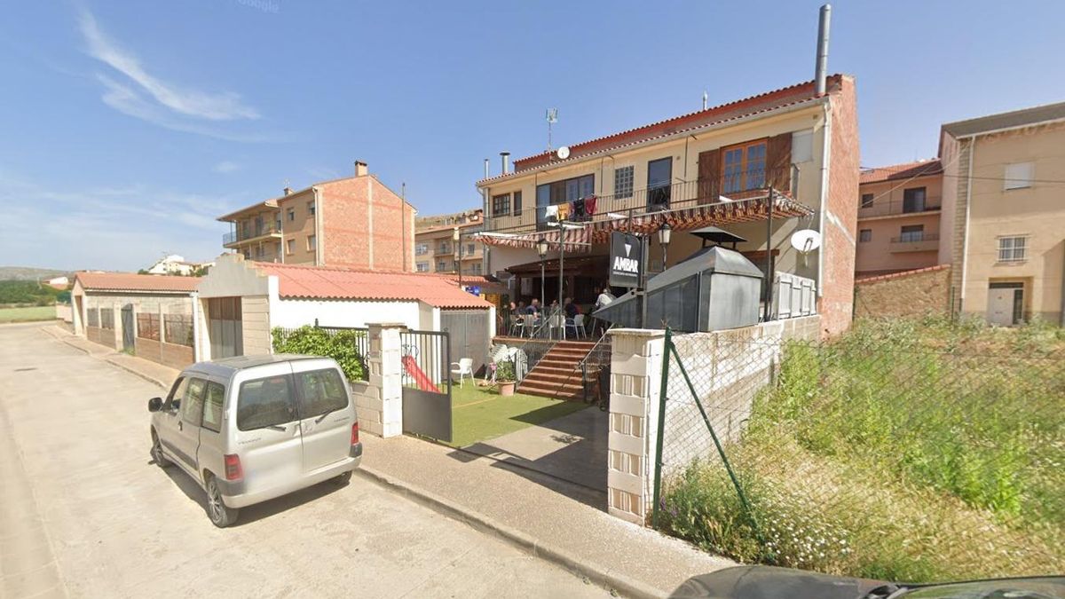 Mueren una madre y su hija menor de edad en el incendio de un bar en Cedrillas (Teruel)