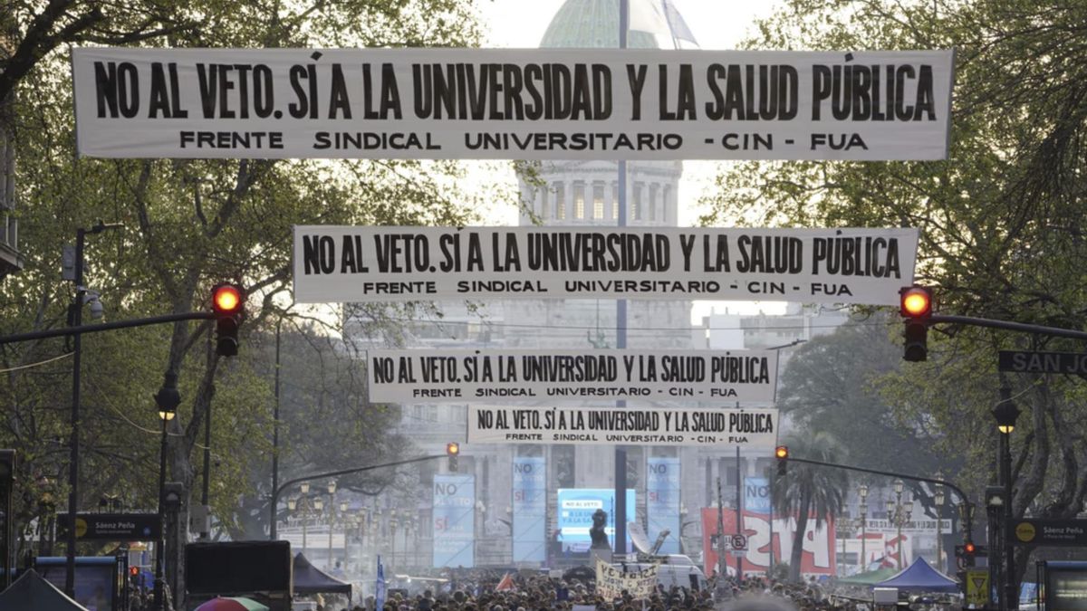 La 4° Marcha Federal Universitaria vuelve a las calles para reclamar por financiamiento y recomposición salarial