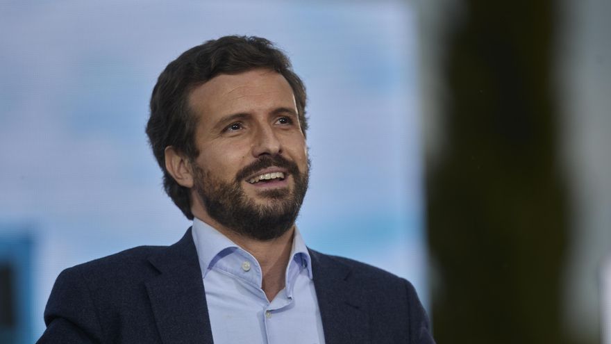 El presidente del PP, Pablo Casado interviene en el último acto de campaña del partido, en el barrio de Salamanca, a 2 de mayo de 2021, en Madrid (España).