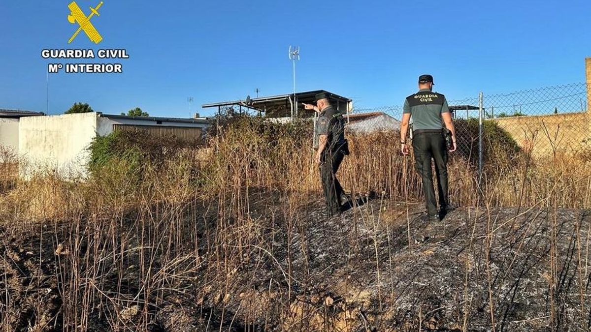 El solar contiguo, tras el fuego