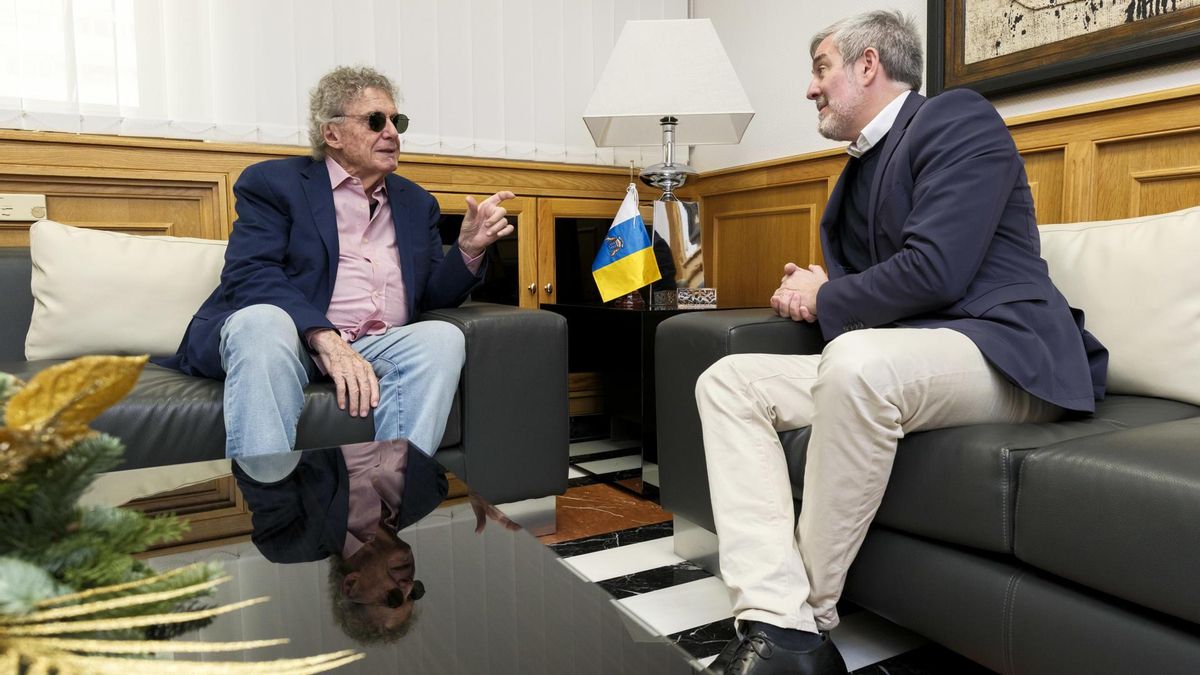 Clavijo anuncia la concesión al cantante Braulio de la Medalla de Oro de Canarias