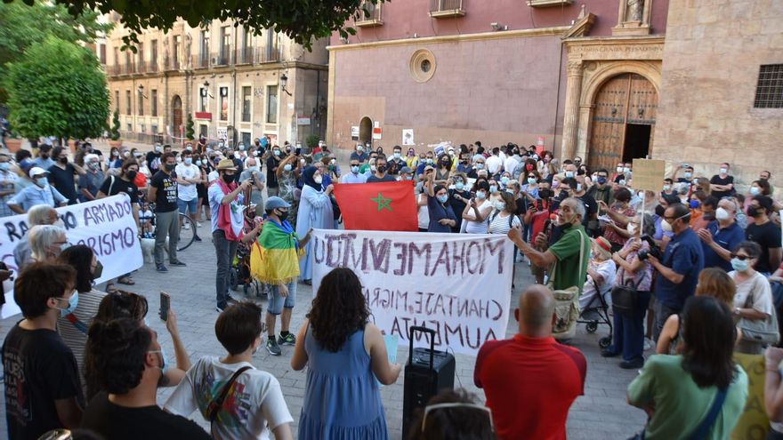 Manifestación en Murcia contra el asesinato racista de Younes: "También tienen la culpa quienes fomentan el odio"