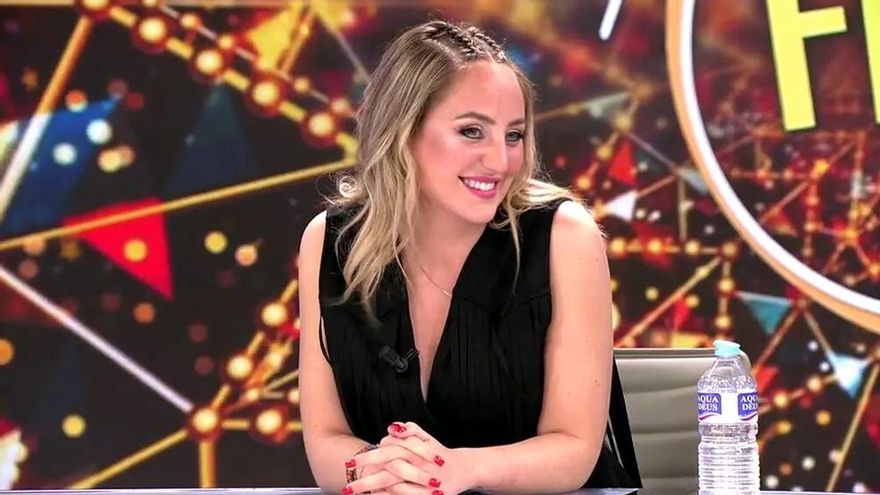 Rocío Flores debutó en 'Ya son las ocho' con mensajes a Marta Riesco y Paz Padilla