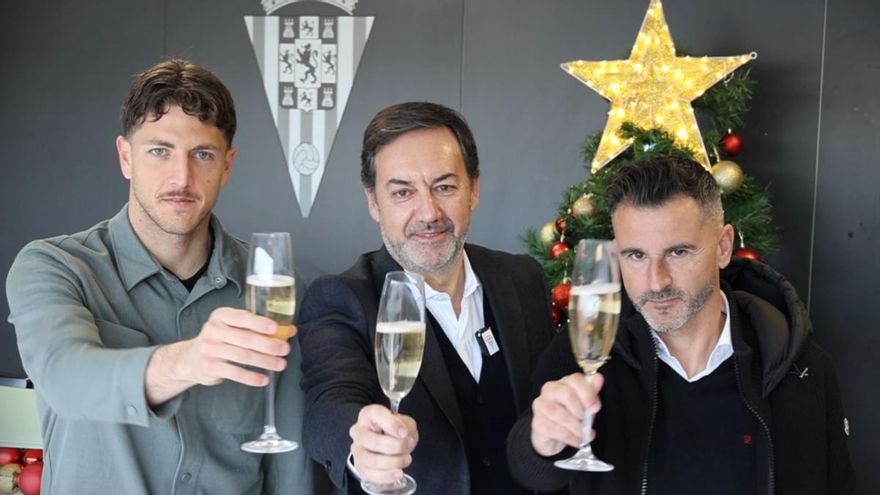 El Córdoba CF brinda por un 2024 de ascenso y mira con ambición al 2025