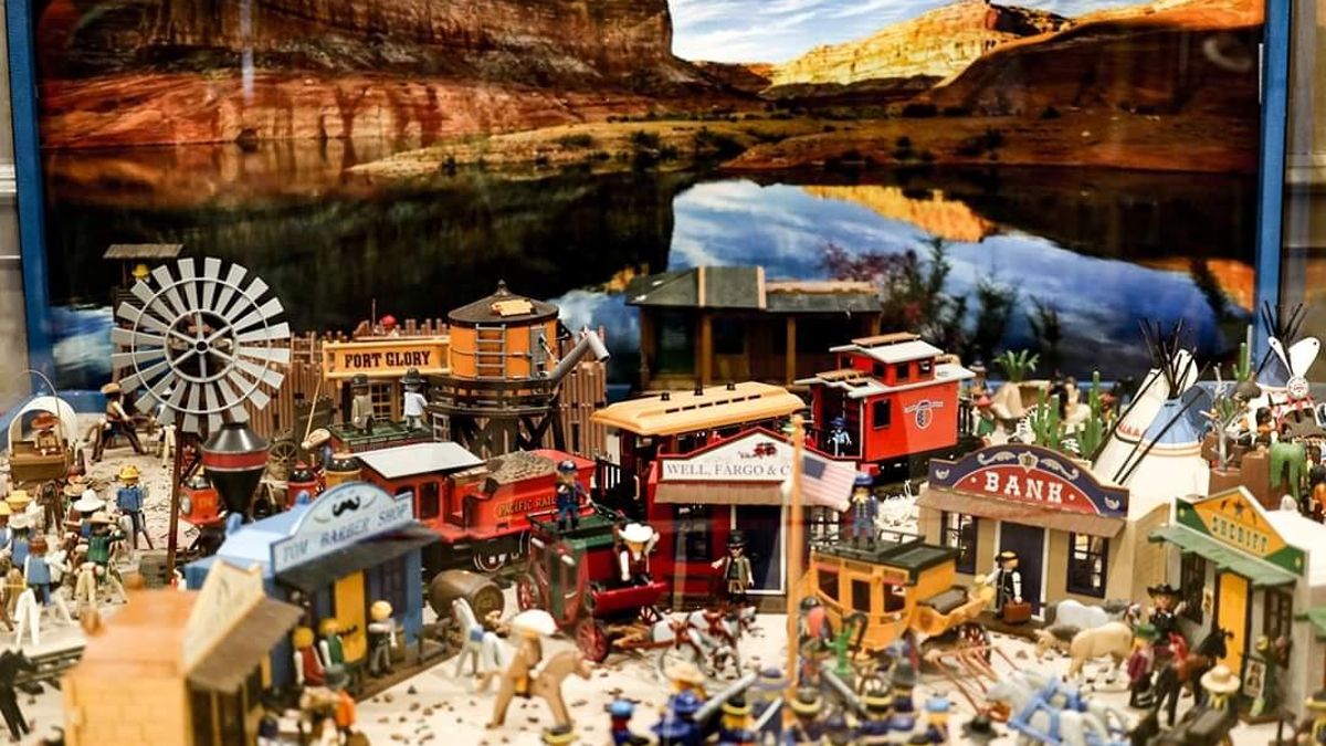 Archivo - Más de 15.000 piezas de Playmobil se exponen en San Sebastián para recaudar fondos contra el cáncer infantil
