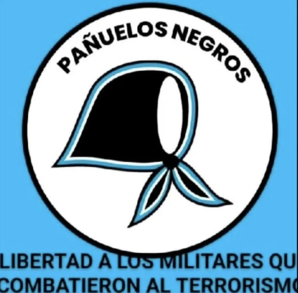 El logo de la agrupación "Pañuelos Negros".