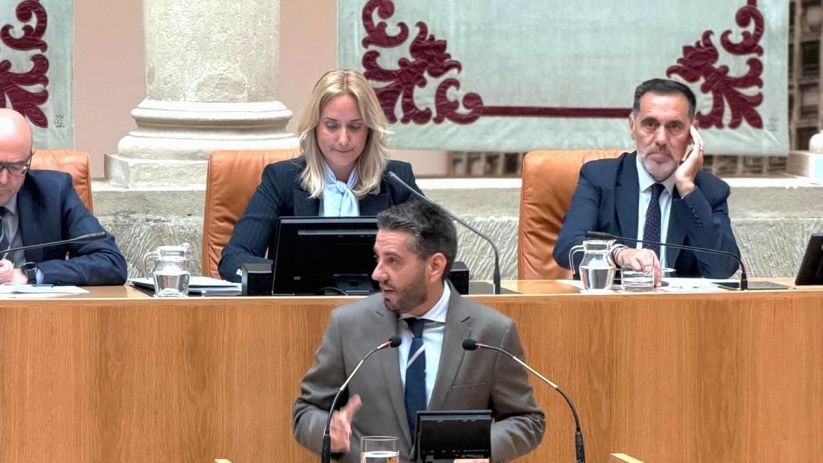 Javier García (PSOE) a Capellán (PP): "La Rioja está peor desde que llegó"