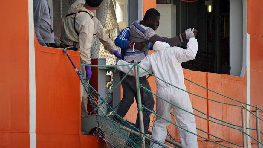 Llega a 43.000 el número de inmigrantes que cruzaron el Mediterráneo en 2017