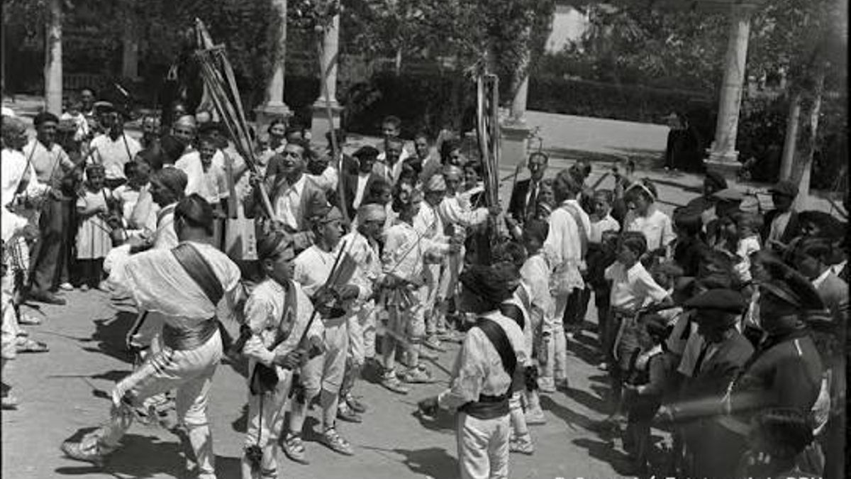 Los danzantes y la Cofradía de San Jorge en la década de 1920