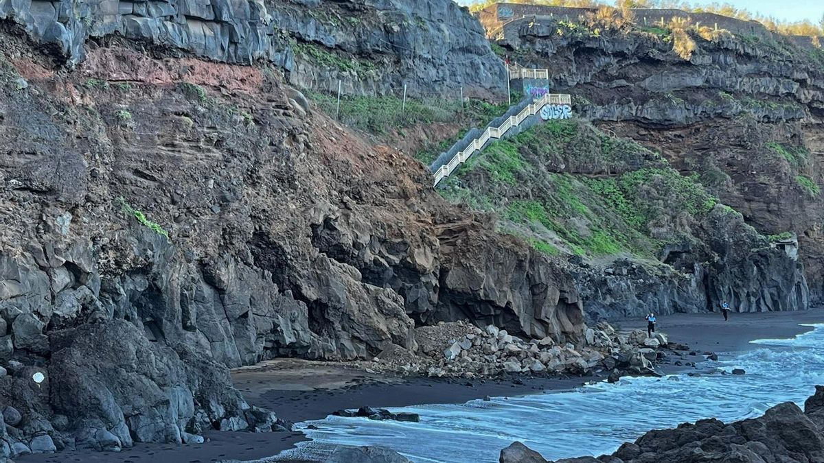 The iconic Los Patos beach in Tenerife, closed for over a year with no plans to reopen.