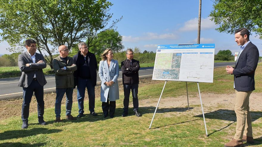 El PSOE acusa a la Xunta de pagar con fondos europeos una senda peatonal para comunicar casas de la familia Baltar