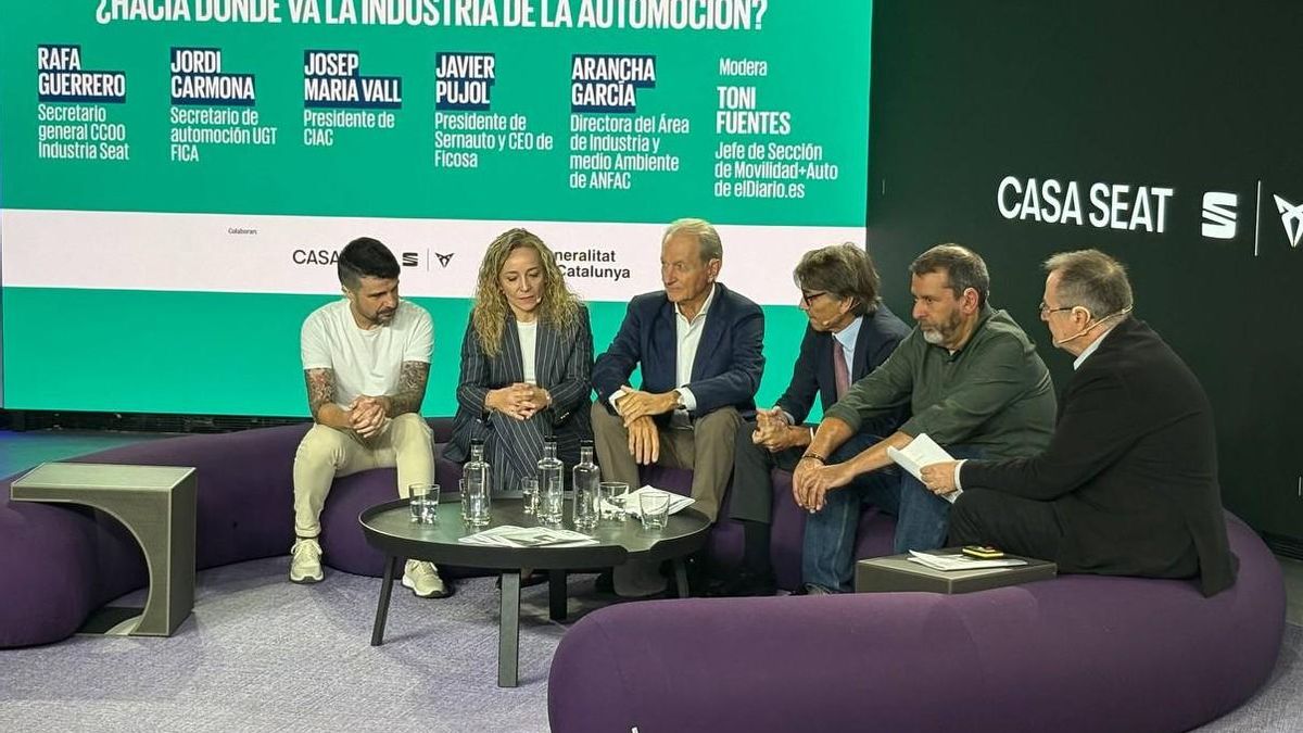 Mesa de la industria de automoción en el Barómetro Movilidad+Auto 2026