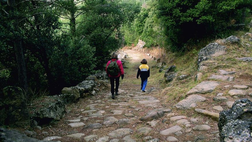 Five hiking trails along ancient Roman roads: a stroll through thousands of years of history