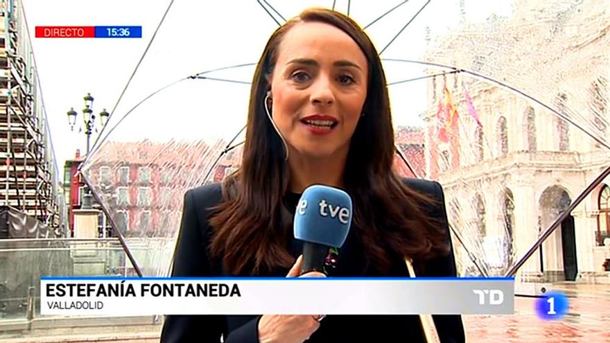 La reportera Estefanía Fontaneda en el TD-1 de TVE durante el quinto viernes negro