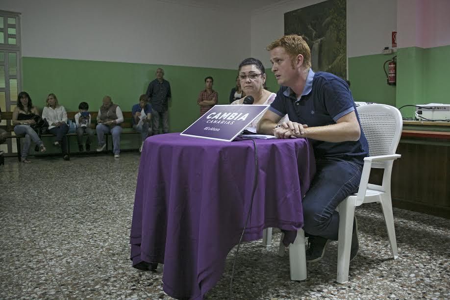 Alejandro Pérez, en el encuentro ciudadano de Podemos. (ALEJANDRO RAMOS)