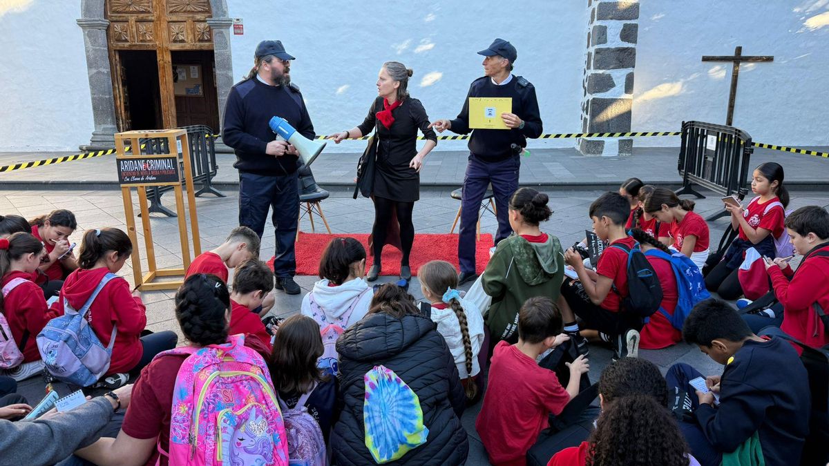 Más de 230 alumnos de Los Llanos de Aridane se convierten en detectives con la Gincana Aridane Criminal