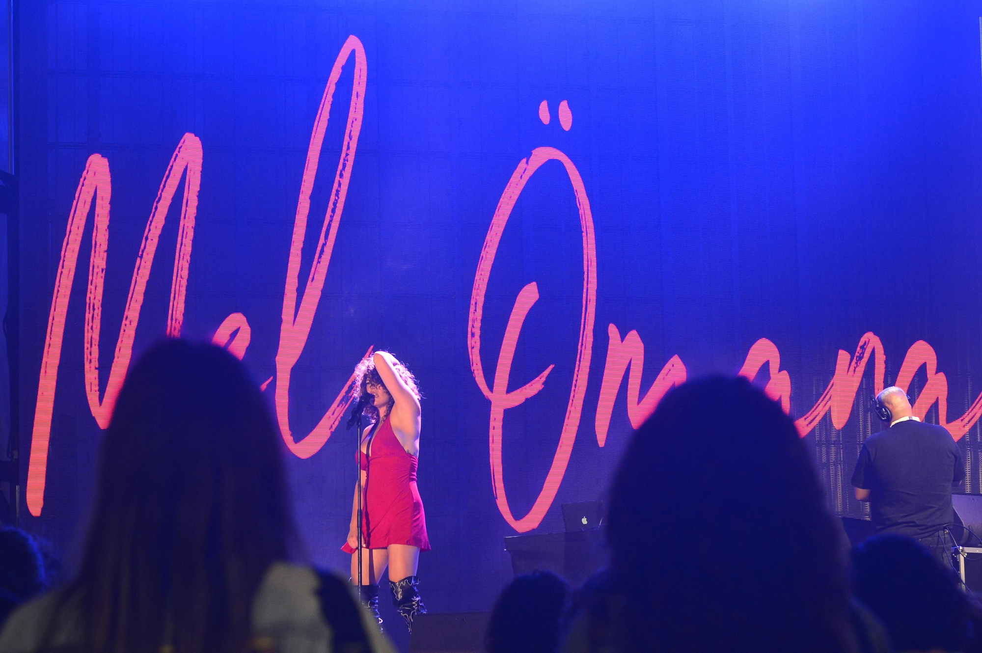 Concierto de Mel Ömana