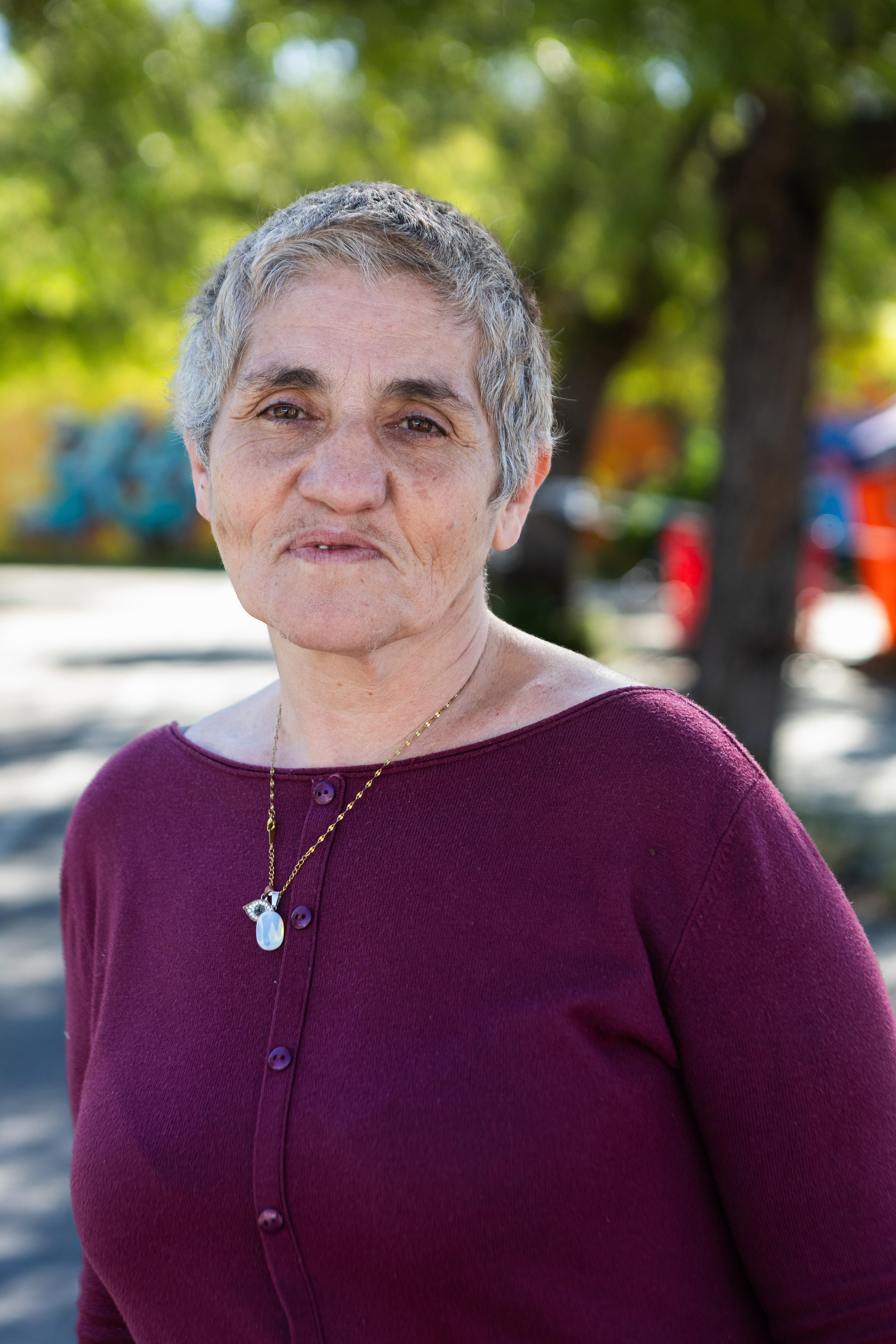 Aurora: "Trabajo en un colegio como monitora con niños. Mi marido es oficial de primera. Pero no podemos pagar un alquiler porque los precios son inasumibles"