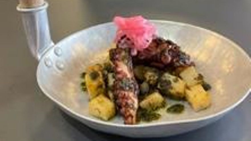 Plato 'Liando la del pulpo'