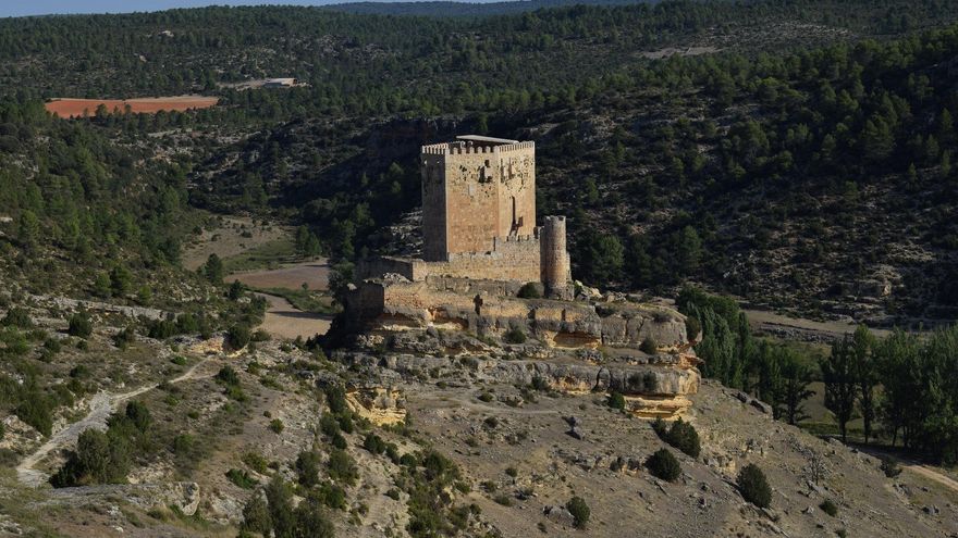 Castillo en la Serranía de Cuenca. Esa fue tierra de frontera con el Islam durante muchos siglos.