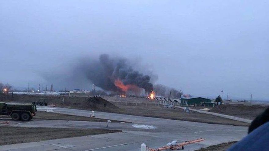 Imagen del ataque ucraniano sobre el aeródromo ruso de Rostov