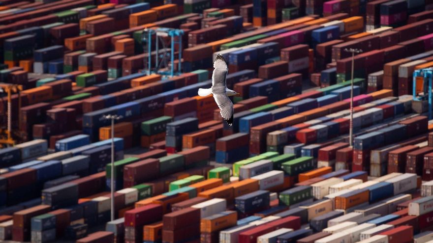 España propone cerrar los puertos europeos a los barcos rusos