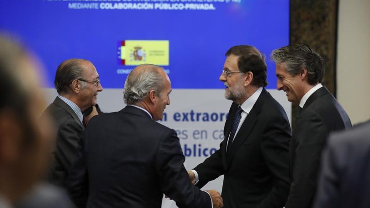 Rajoy anuncia una inversión de 5.000 millones en 2.000 kilómetros de carreteras