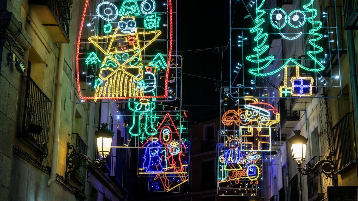 Luces de Navidad diseñadas por niños en 2024