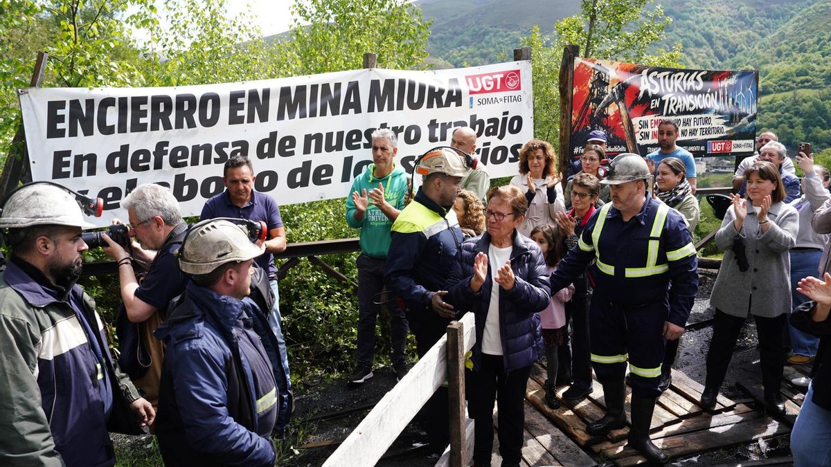 Asturias reivindica derechos en un Primero de Mayo marcado por el último encierro minero y 'Las seis de la Suiza'