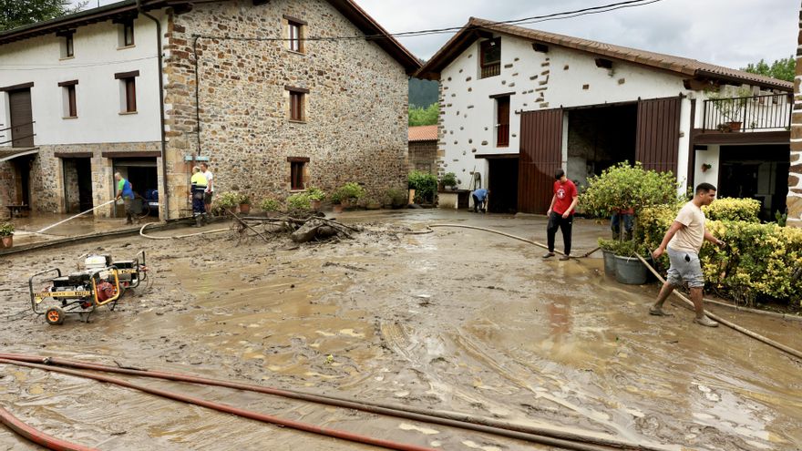 Bomberos de Gipuzkoa atienden 140 avisos por inundaciones en Tolosaldea y Goierri: se han superado "todas las previsiones"