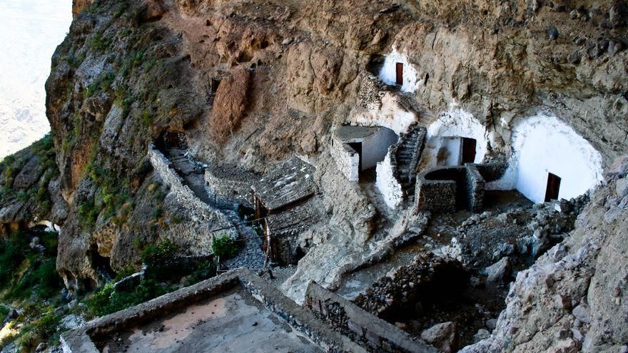 Casas Cueva en Acusa Seca.