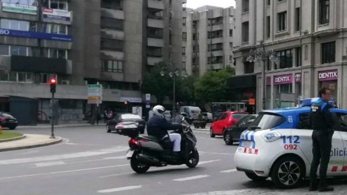 Policía Local de Tráfico en la Plaza de Santo Domingo, archivo.