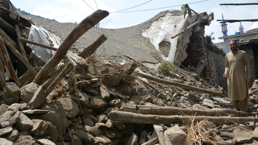 Los talibanes confirman más de 1.400 muertos y 3.100 heridos tras terremoto en Afganistán