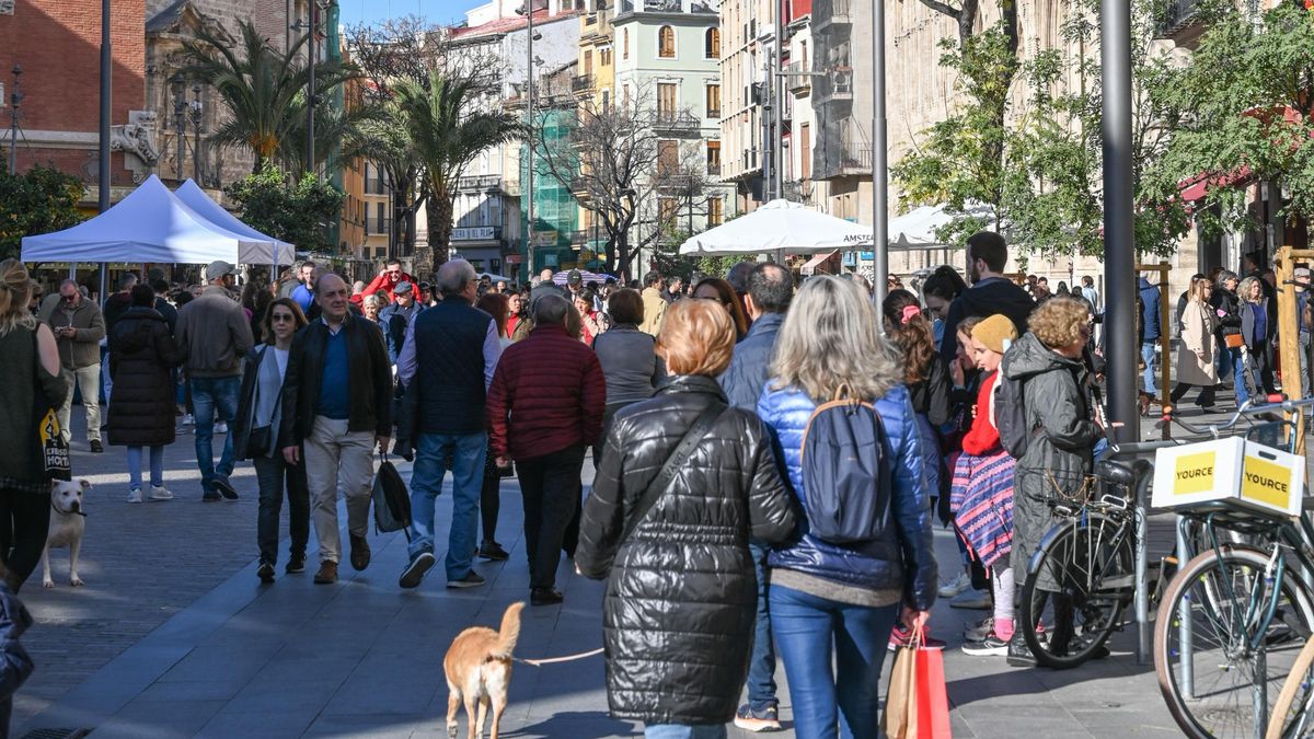 Diez años de la peatonalización de la Llotja: el día que se redescubrió la joya del gótico civil valenciano