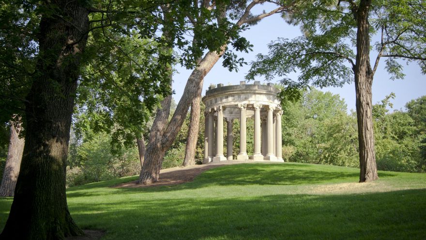El jardín del siglo XVIII que combina tres estilos distintos y todavía alberga un búnker de la Guerra Civil en Madrid