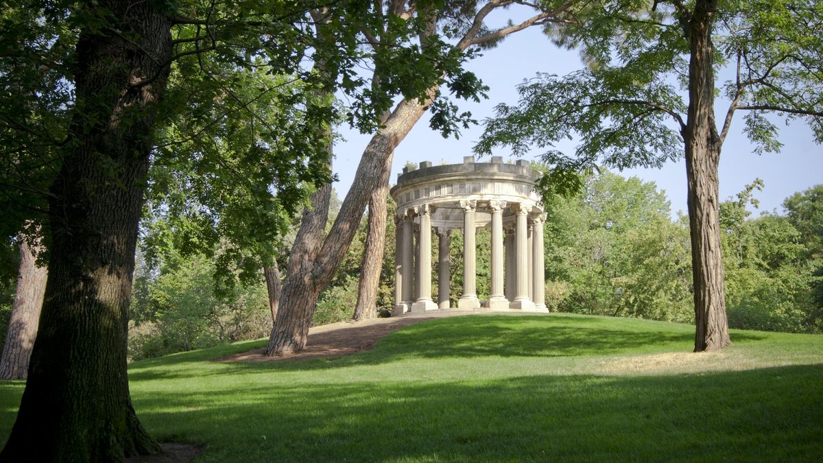 El jardín del siglo XVIII que combina tres estilos distintos y todavía alberga un búnker de la Guerra Civil en Madrid