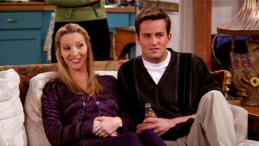 Lisa Kudrow afirma que ha decidido ver 'Friends' solo por Matthew Perry: "Así es como quiero recordarlo"