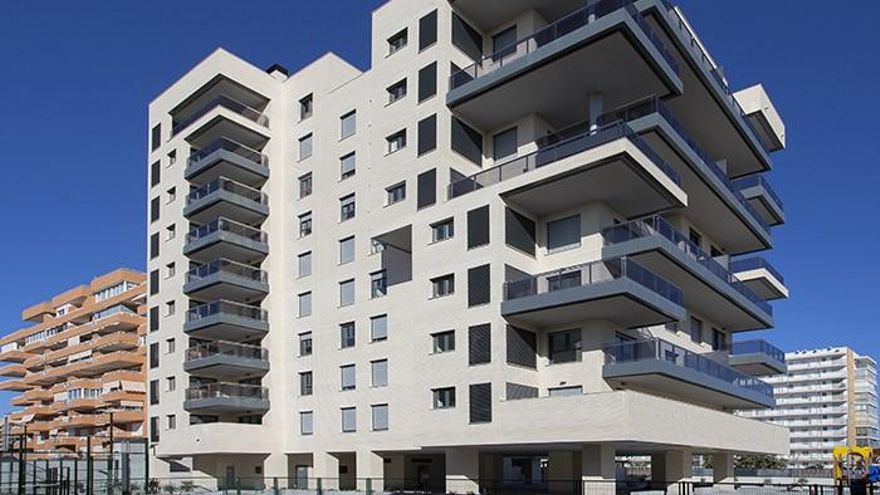 Edificio propiedad de la Sareb en Valencia.