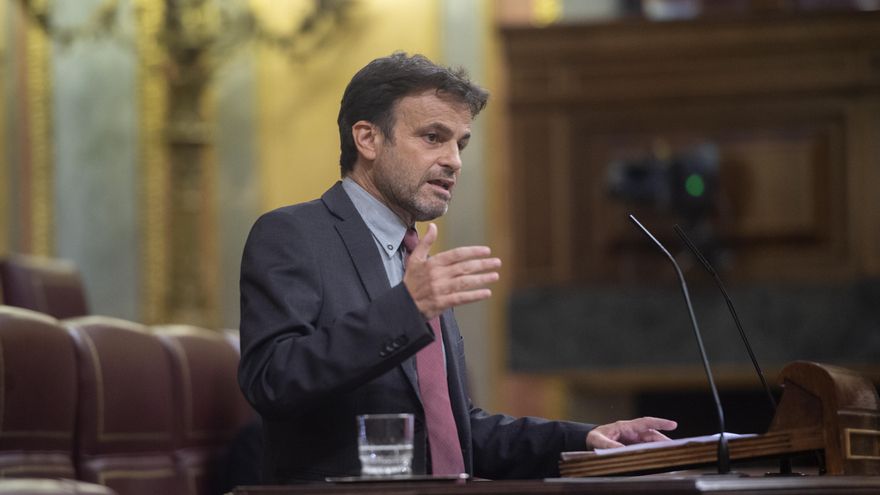 Archivo - El presidente del grupo parlamentario de Unidas Podemos en el Congreso, Jaume Asens, interviene en una sesión plenaria en el Congreso de los Diputados, a 22 de junio de 2021, en Madrid, (España).